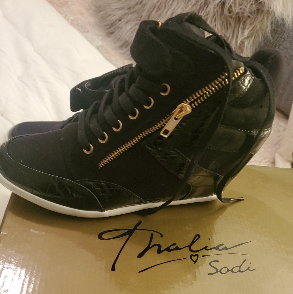 Thalia Sodi shoes